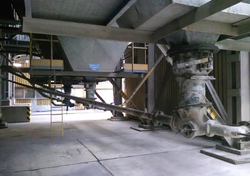 Układ pneumatycznego oprowadzani popiołu lotnego spod elektrofiltru